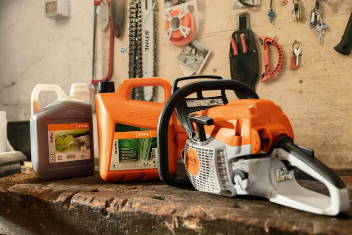 Tapón del depósito de combustible STIHL: limpio y práctico